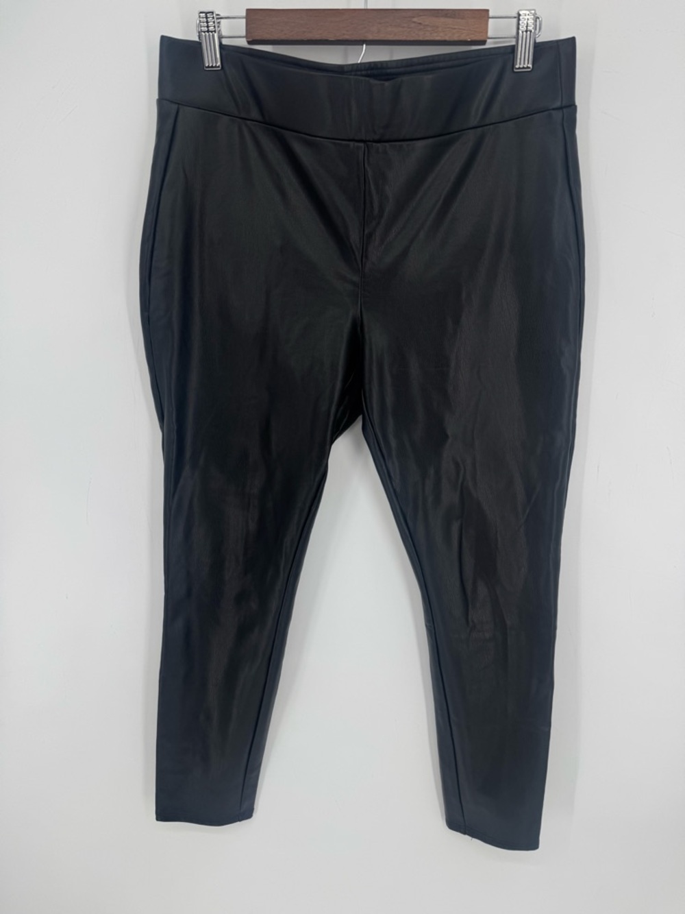 LOFT Women's Black Faux Leather Lined Basic Dress Leggings Size Large Petite
